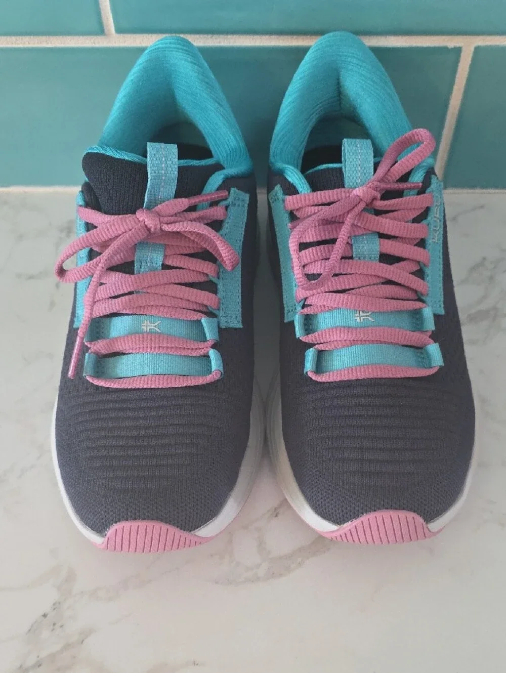 KURU Women’s Atom 2 Size 6M